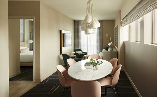 Suite Dining area